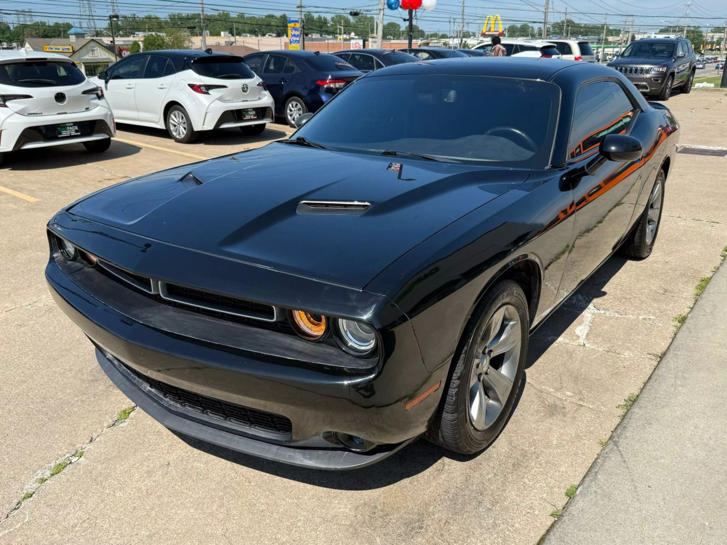 2018 Dodge Challenger - Image 5