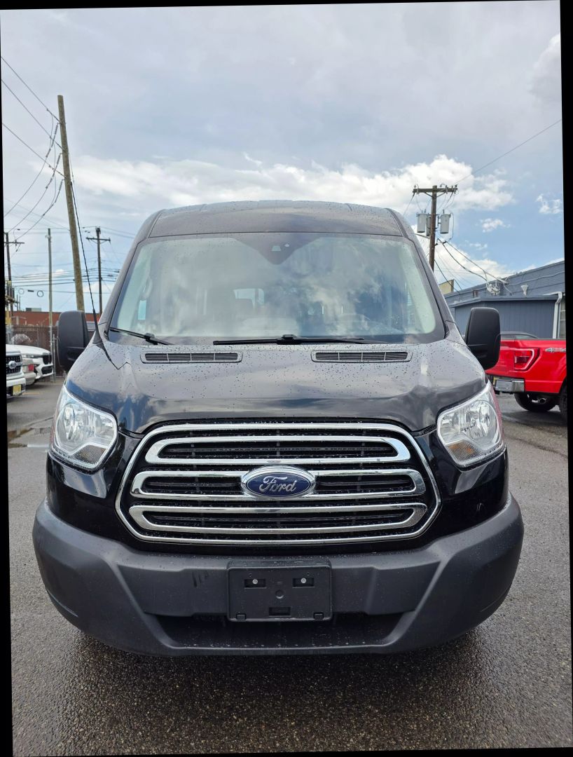 2018 Ford Transit Wagon