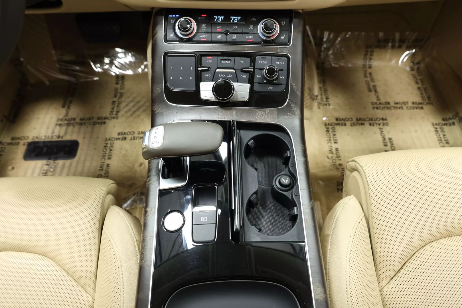 2015 Audi A8 - Image 39