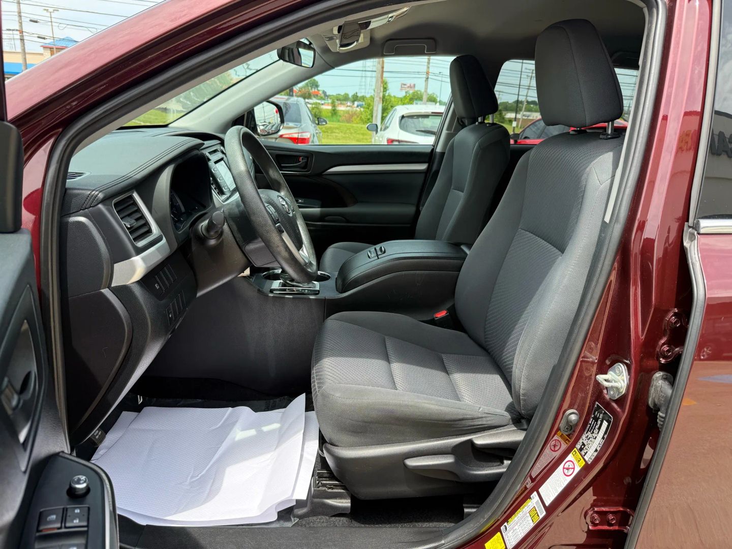 2019 Toyota Highlander - Image 17