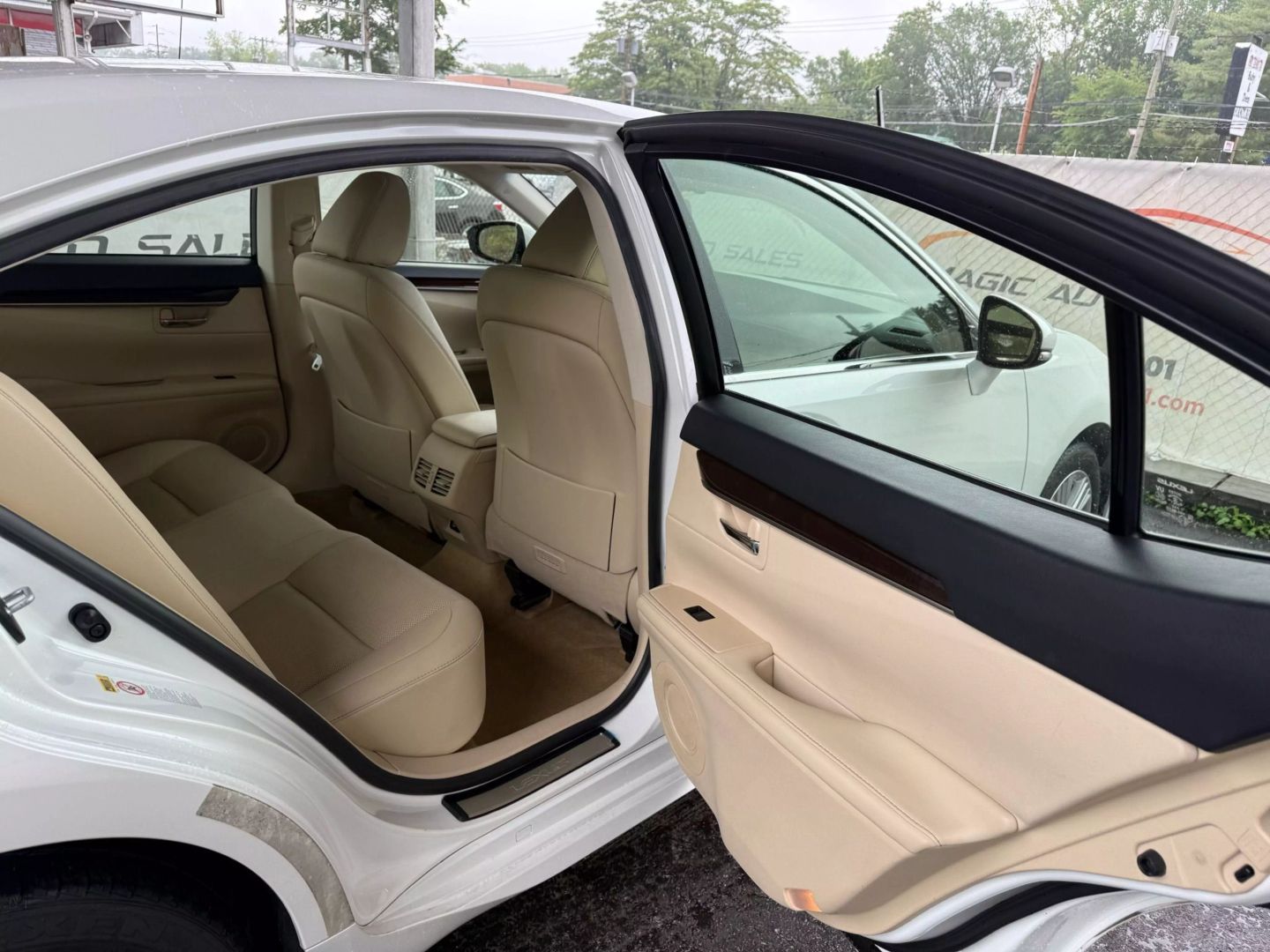 2015 Lexus Es - Image 21