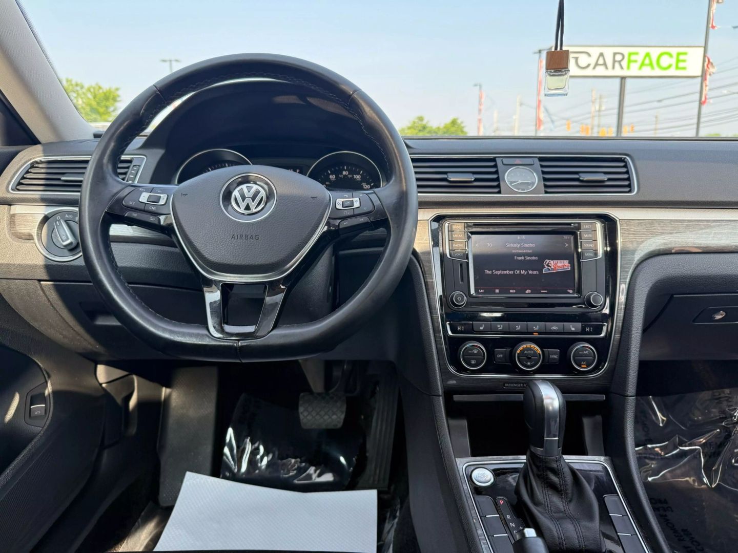 2017 Volkswagen Passat - Image 27