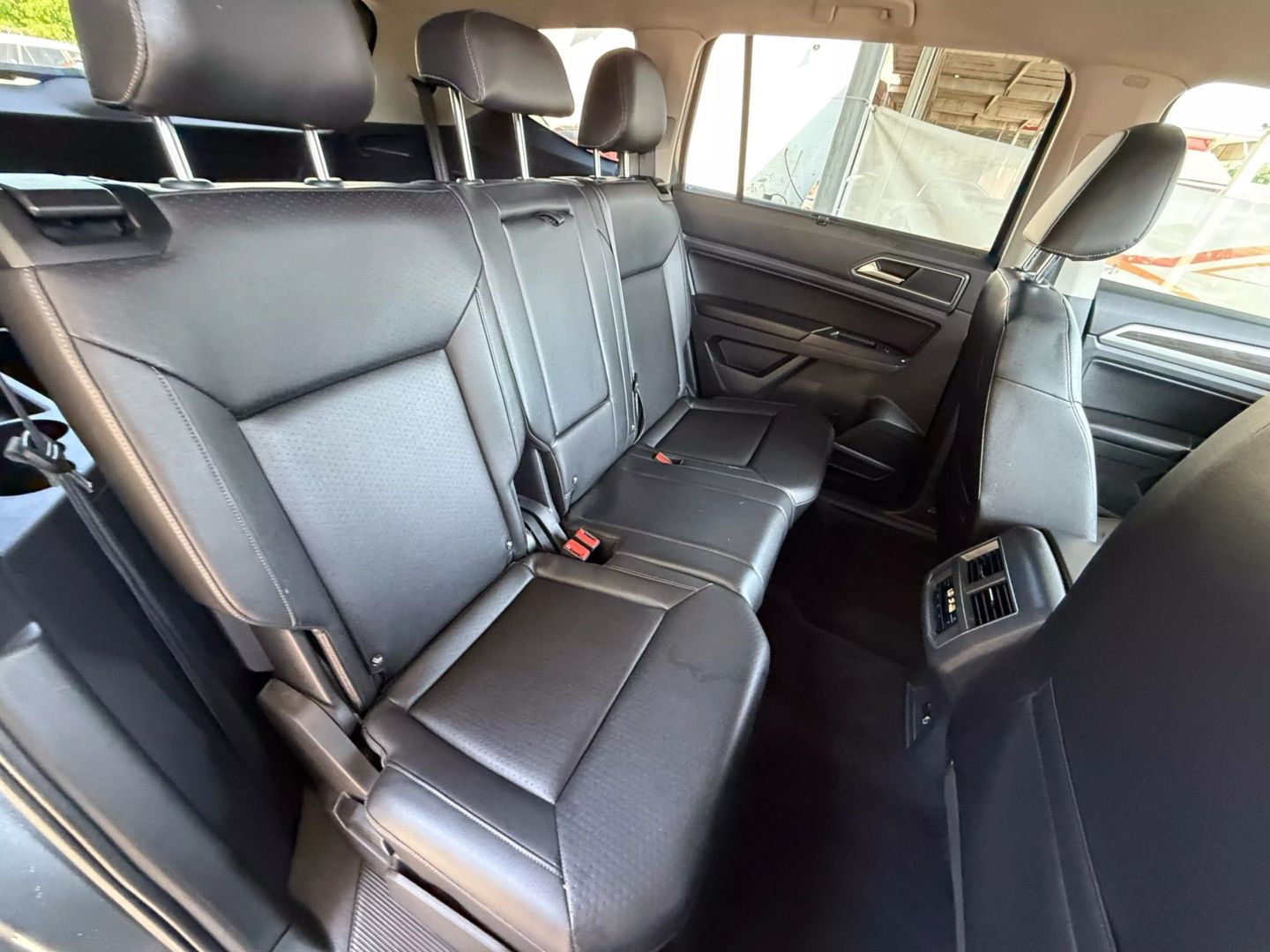 2019 Volkswagen Atlas - Image 25