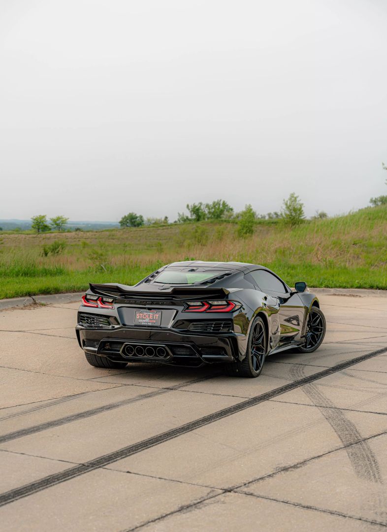 2023 Chevrolet Corvette - Image 5