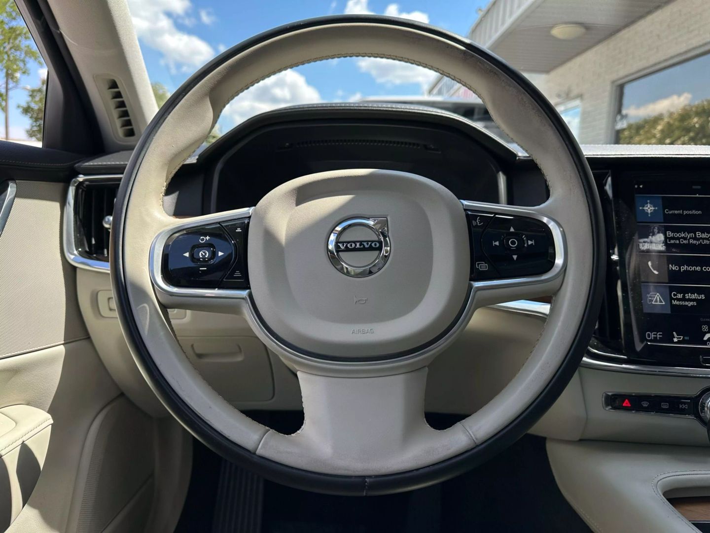 2018 Volvo S90 - Image 30