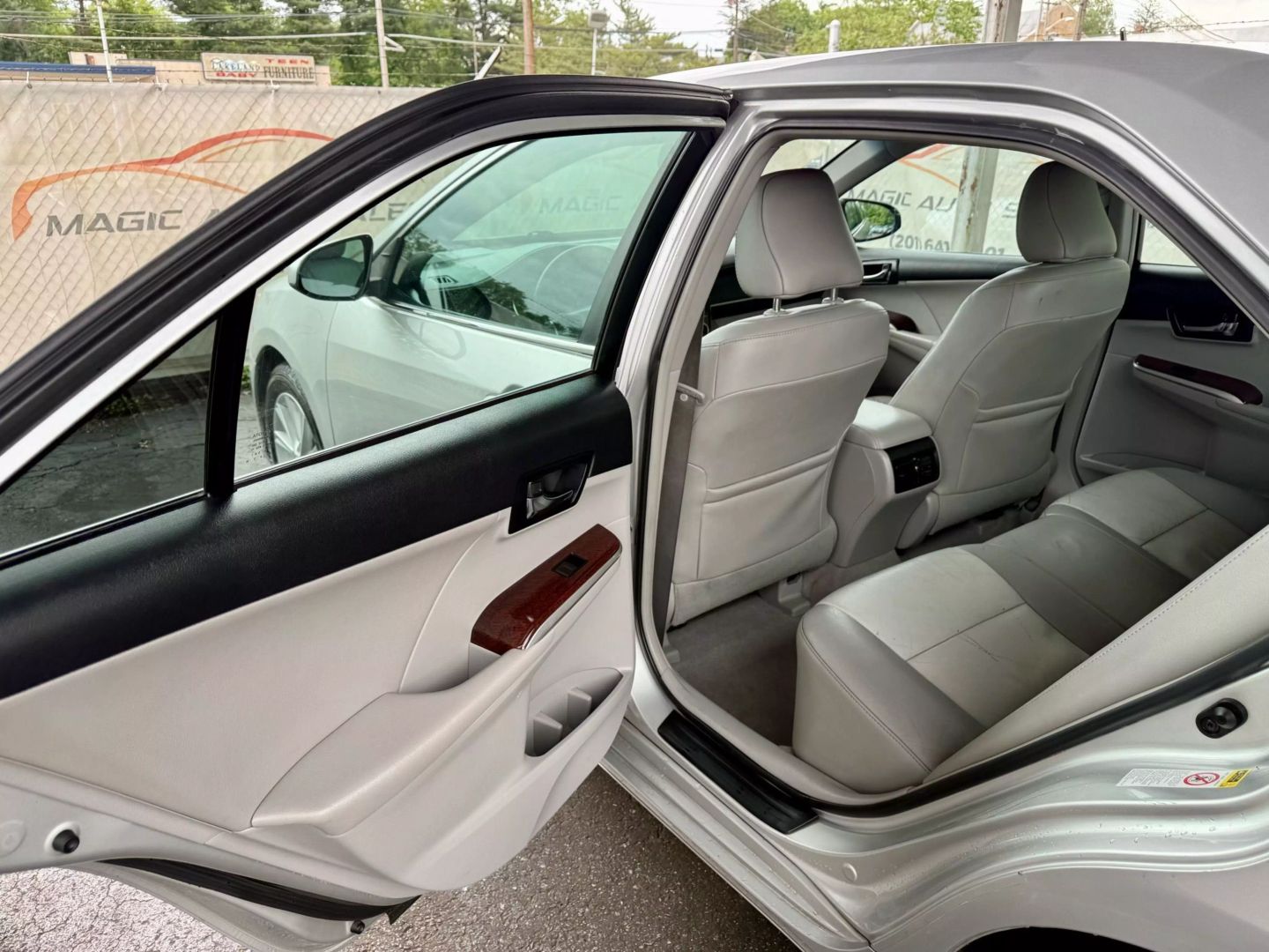 2012 Toyota Camry - Image 17