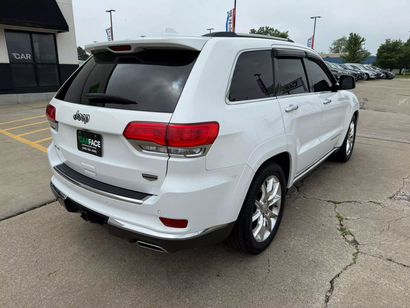 2014 Jeep Grand Cherokee - Image 15