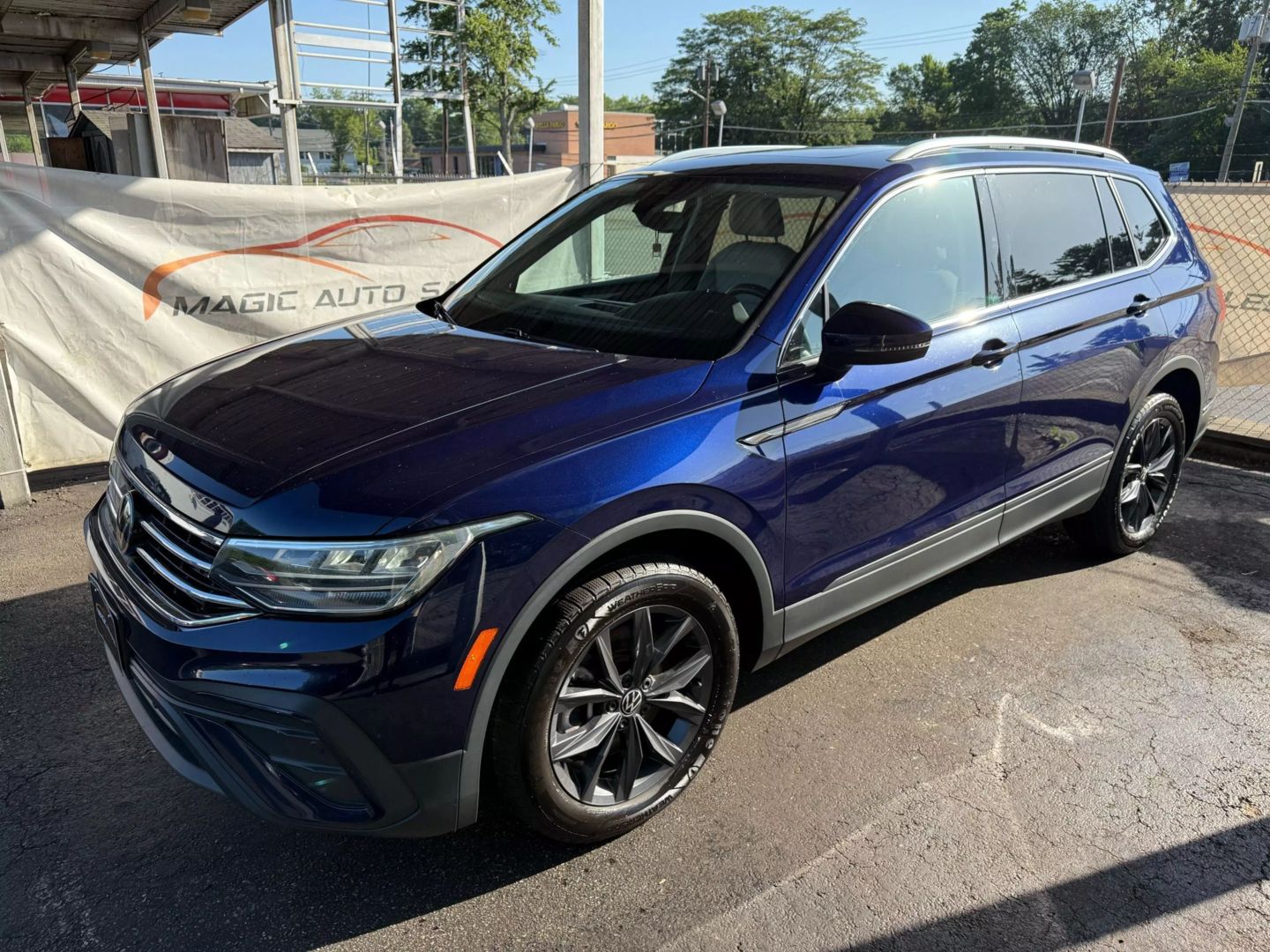 2022 Volkswagen Tiguan - Image 8