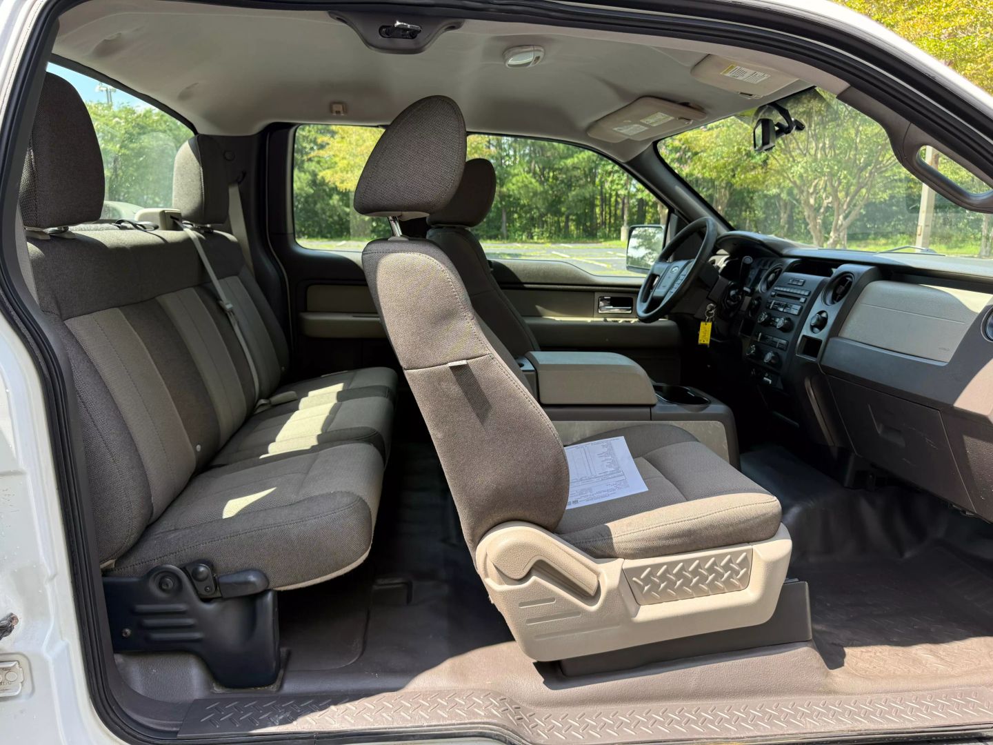 2010 Ford F150 Super Cab - Image 12