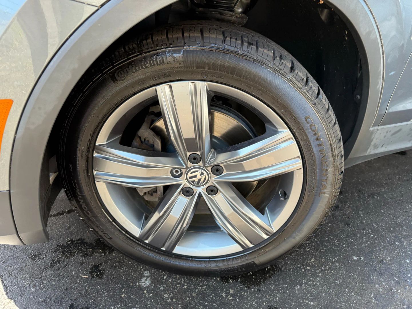 2020 Volkswagen Tiguan - Image 41