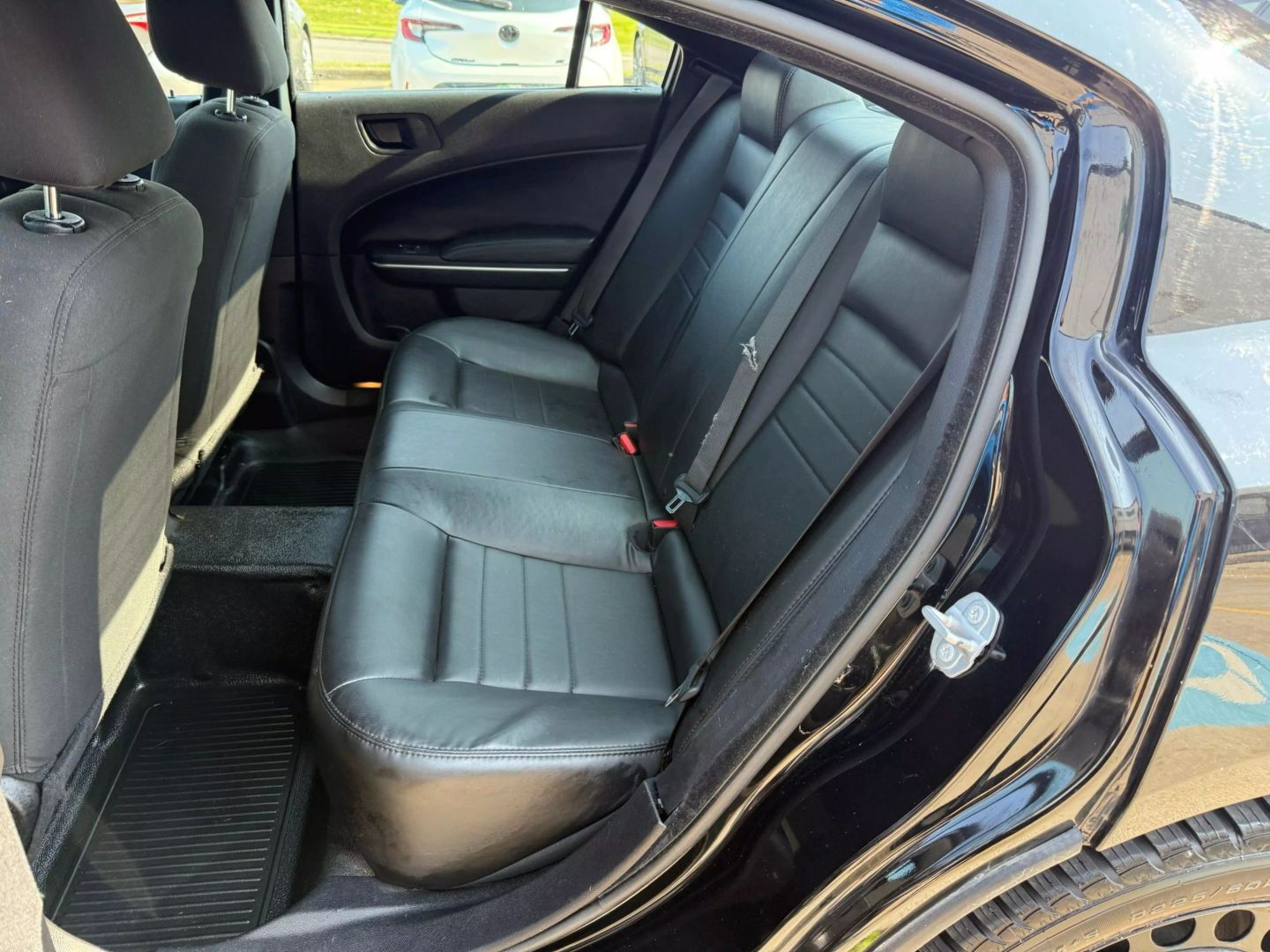 2021 Dodge Charger - Image 17