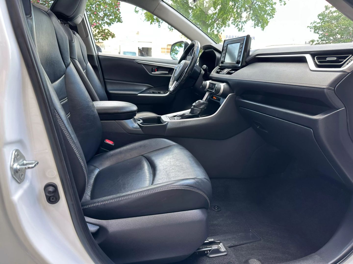2019 Toyota Rav4 - Image 20