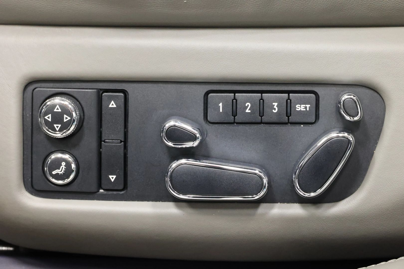 2016 Bentley Flying Spur - Image 14
