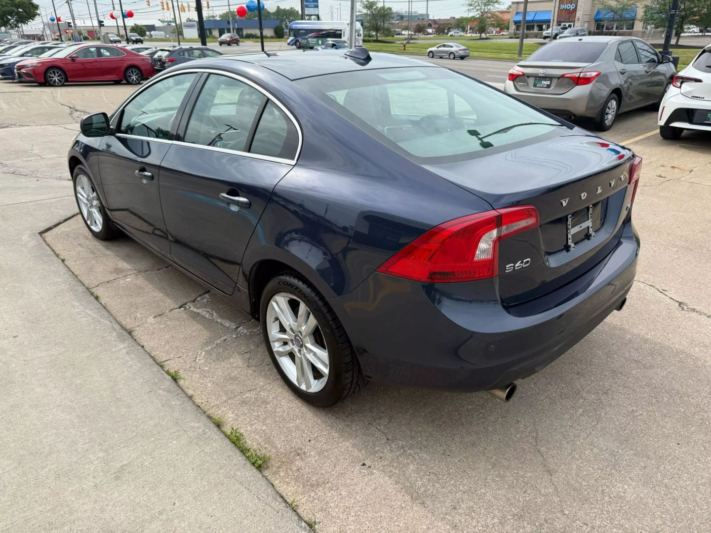 2013 Volvo S60 - Image 2