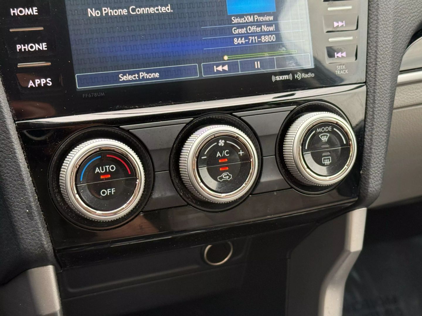 2017 Subaru Forester - Image 34