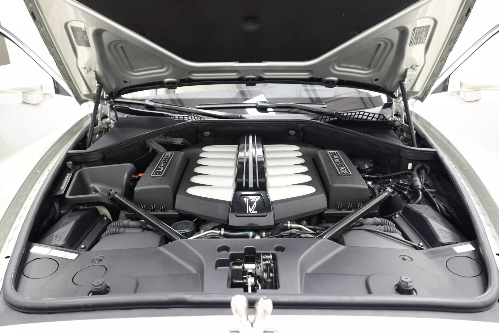 2012 Rolls-royce Ghost - Image 117