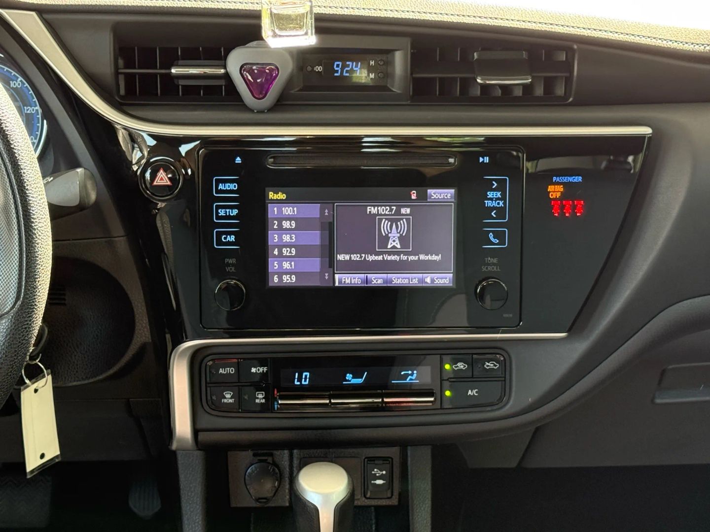 2018 Toyota Corolla - Image 28