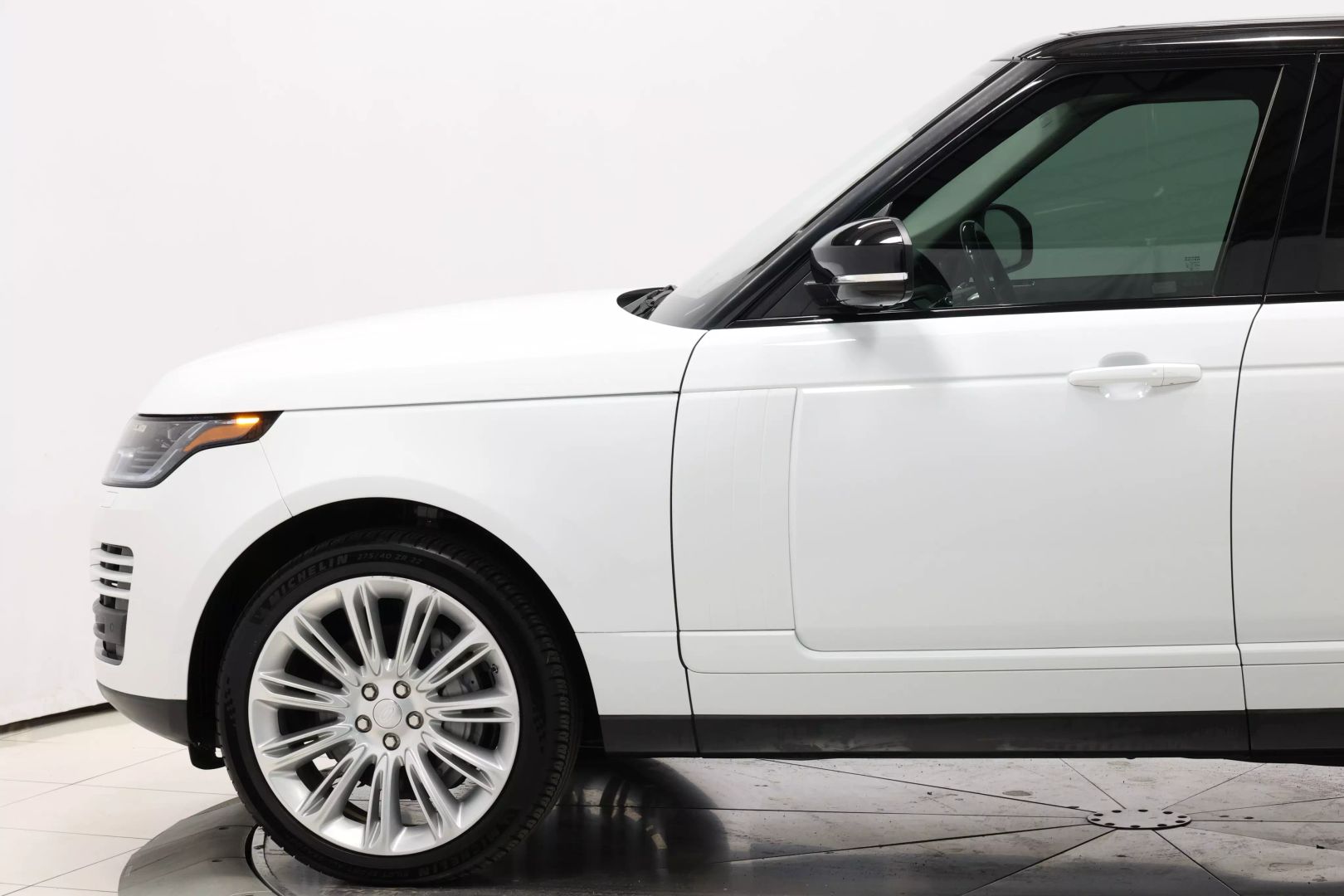 2018 Land Rover Range Rover - Image 7