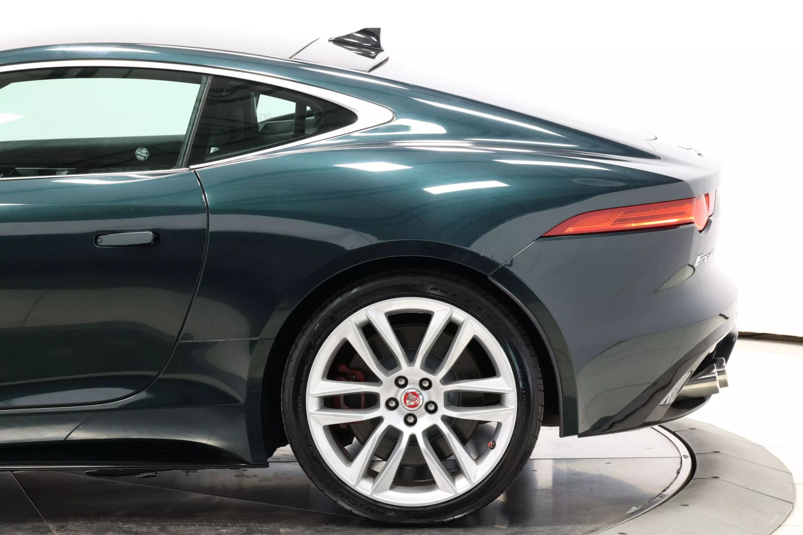 2015 Jaguar F-type - Image 7