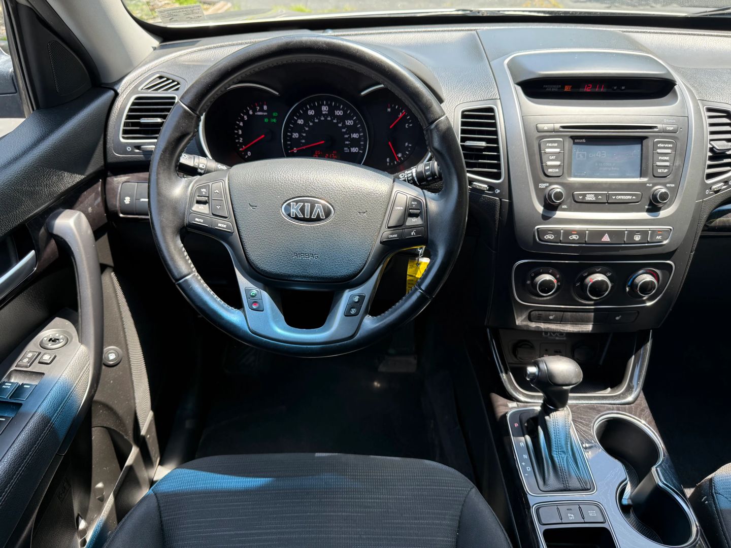 2014 Kia Sorento - Image 17