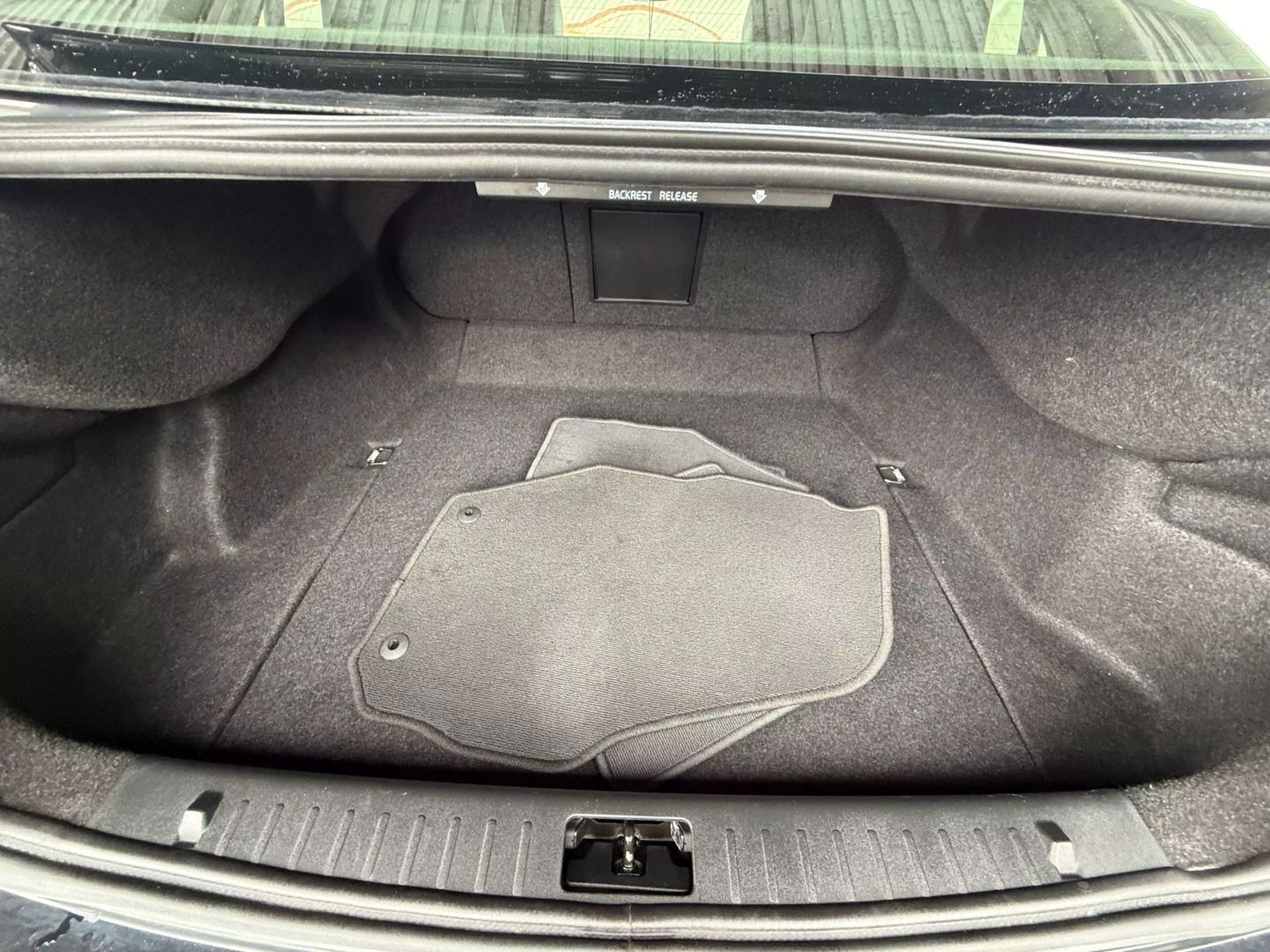 2016 Volvo S60 - Image 20