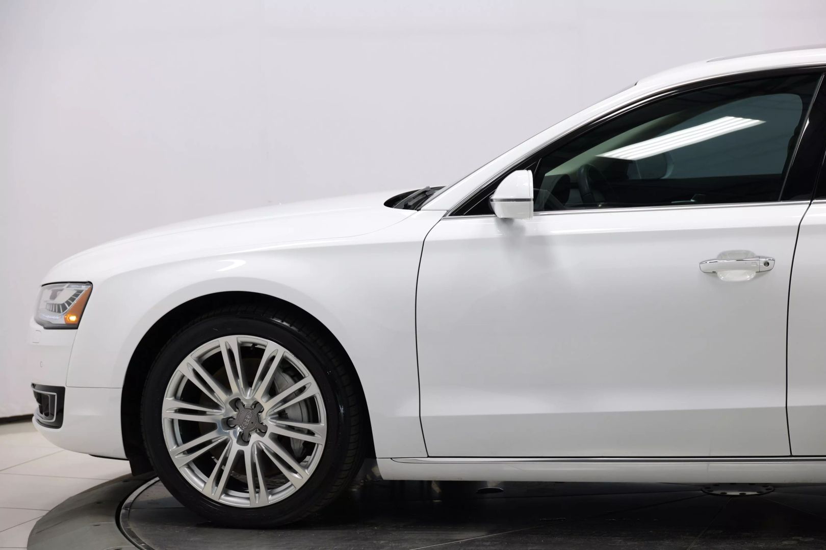 2015 Audi A8 - Image 7