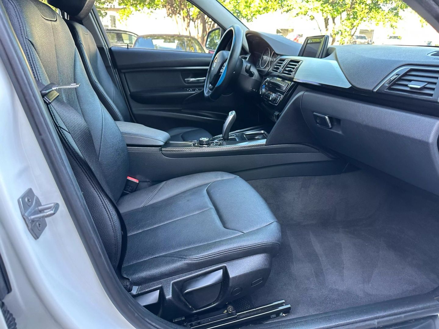 2017 Bmw 3 Series - Image 19