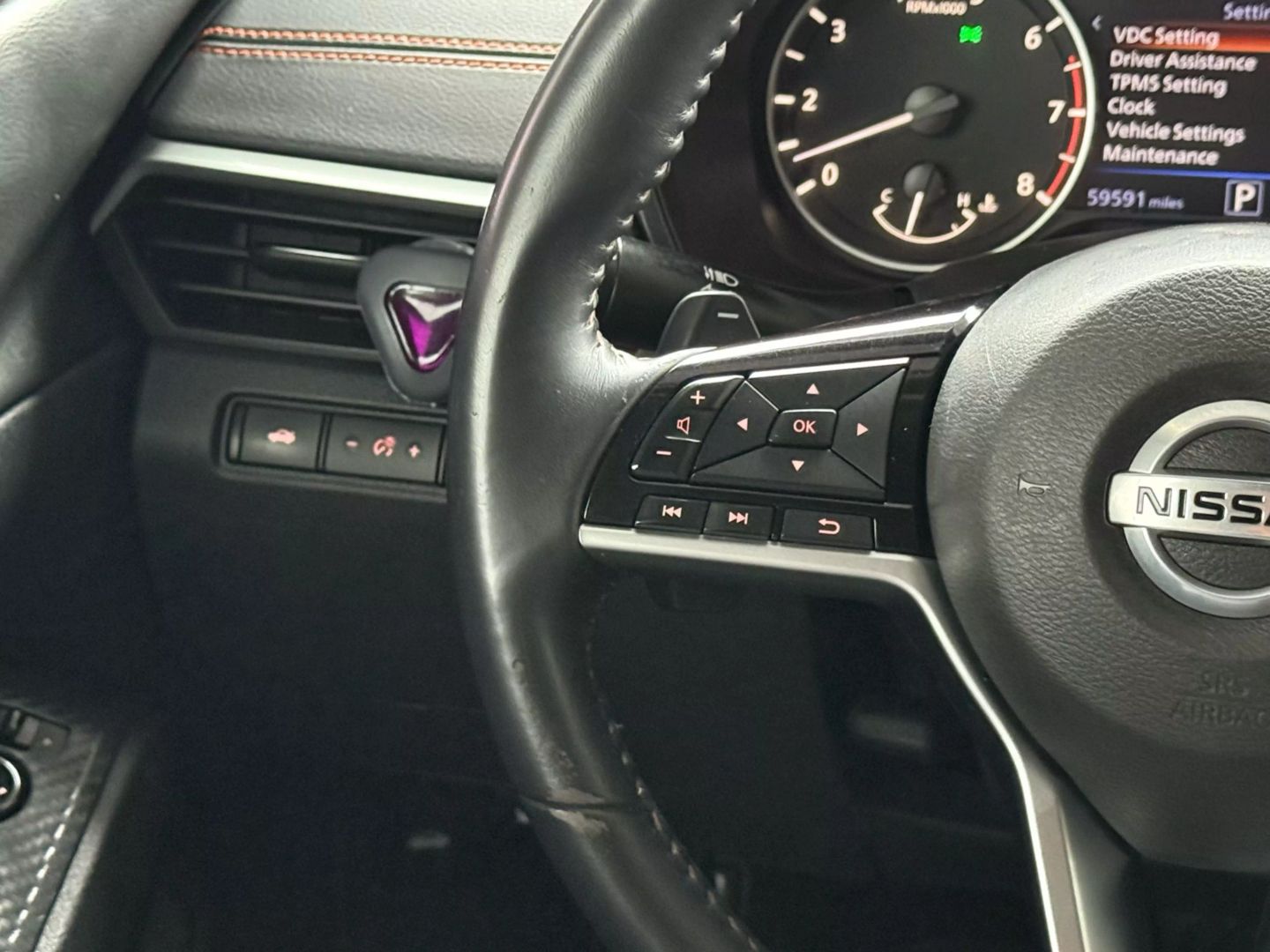 2020 Nissan Altima - Image 32