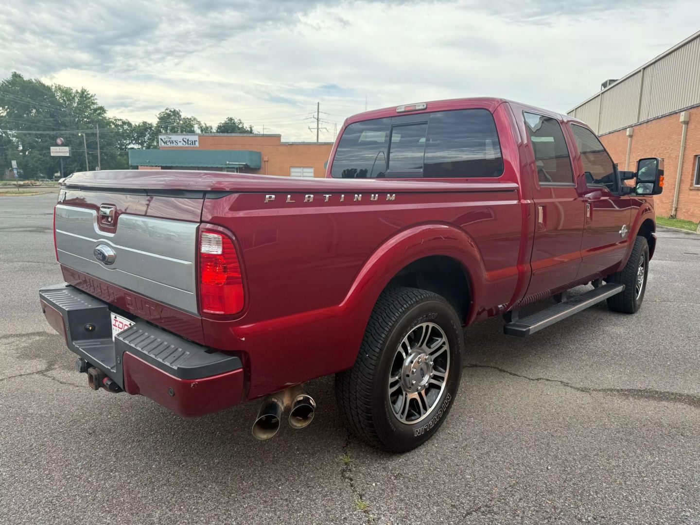 2015 Ford F250 Super Duty Crew Cab - Image 7