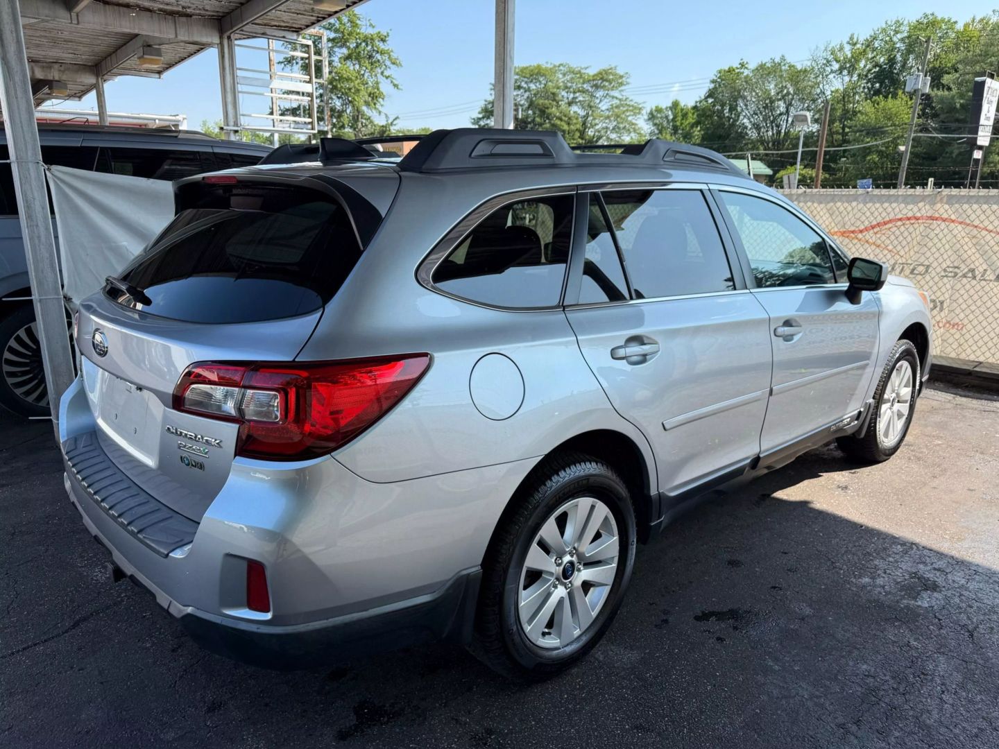 2016 Subaru Outback - Image 12
