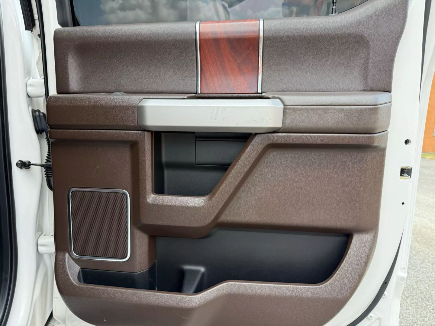 2018 Ford F250 Super Duty Crew Cab - Image 19