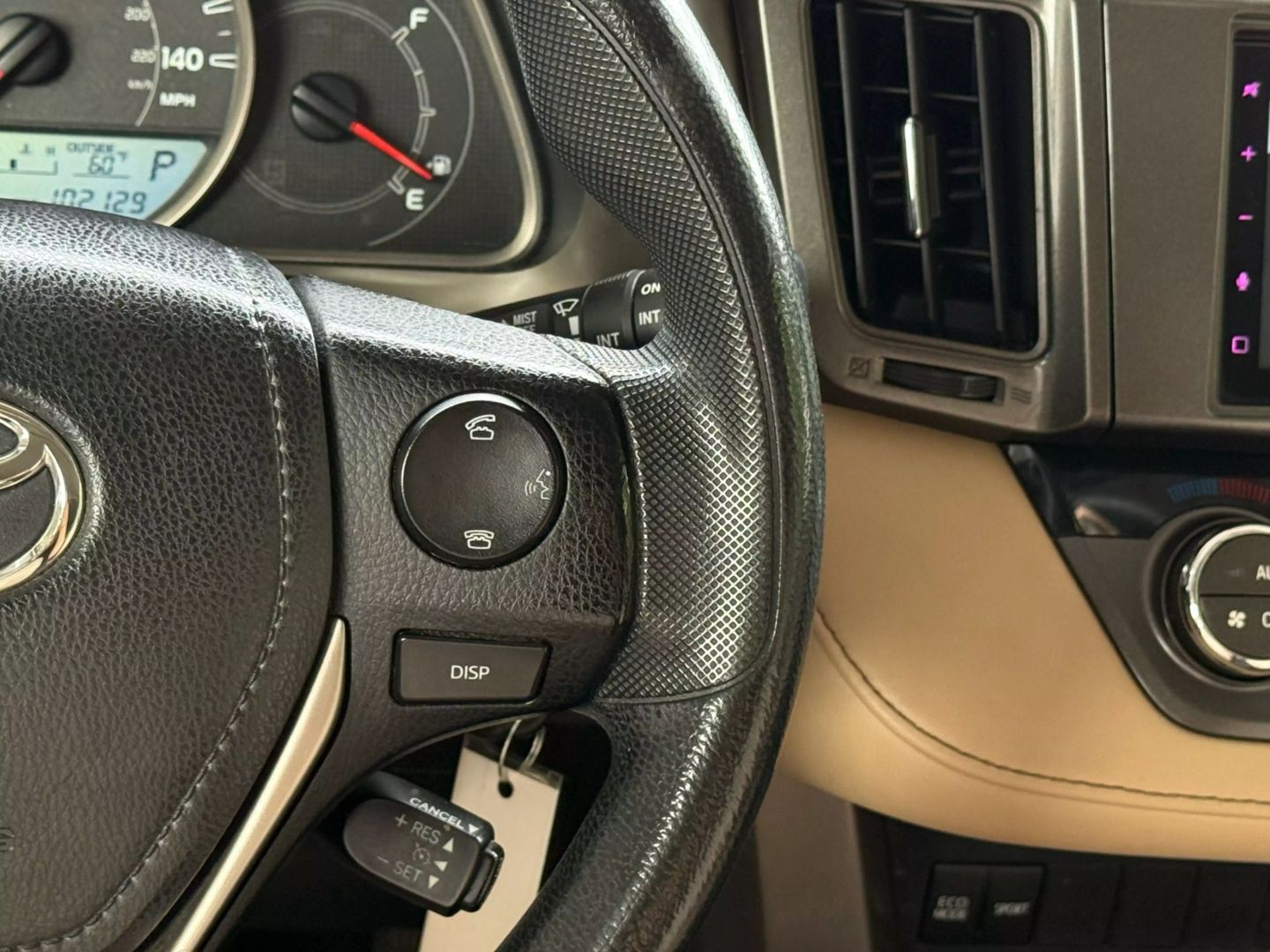 2014 Toyota Rav4 - Image 32