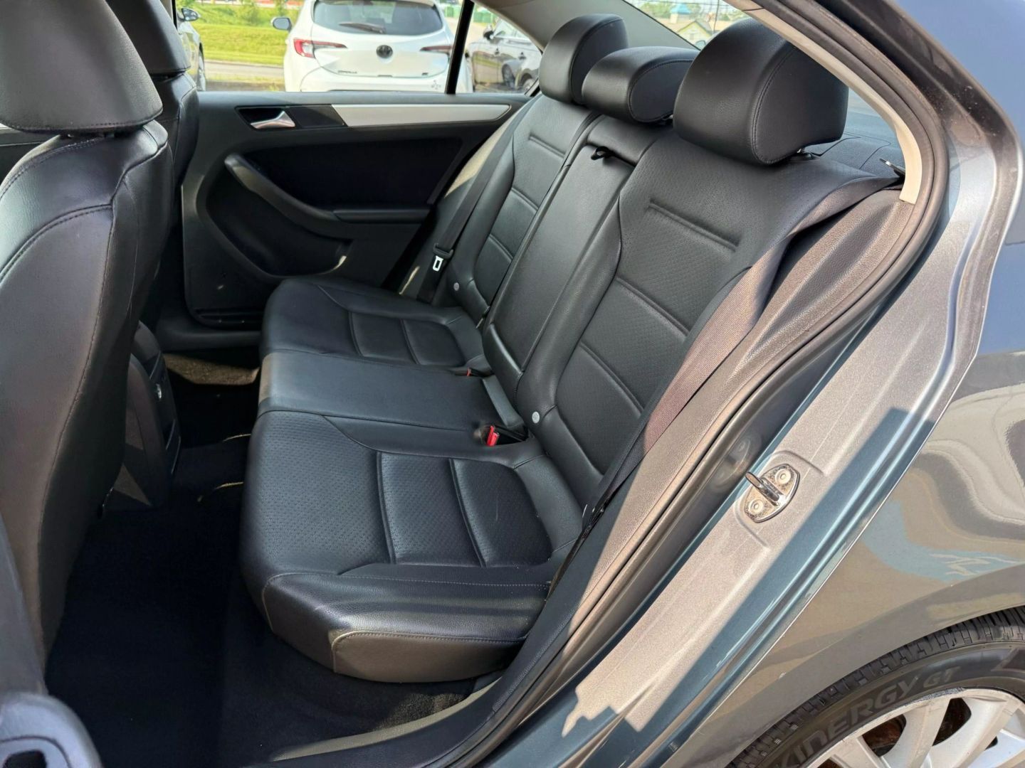 2013 Volkswagen Jetta - Image 19