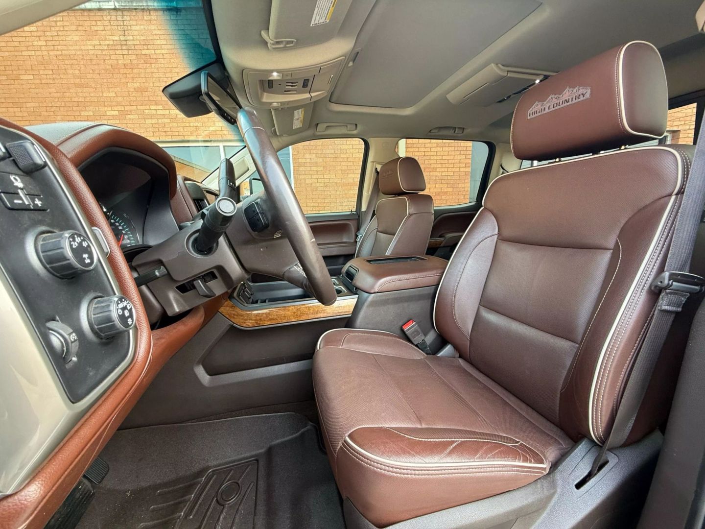 2016 Chevrolet Silverado 2500 Hd Crew Cab - Image 2