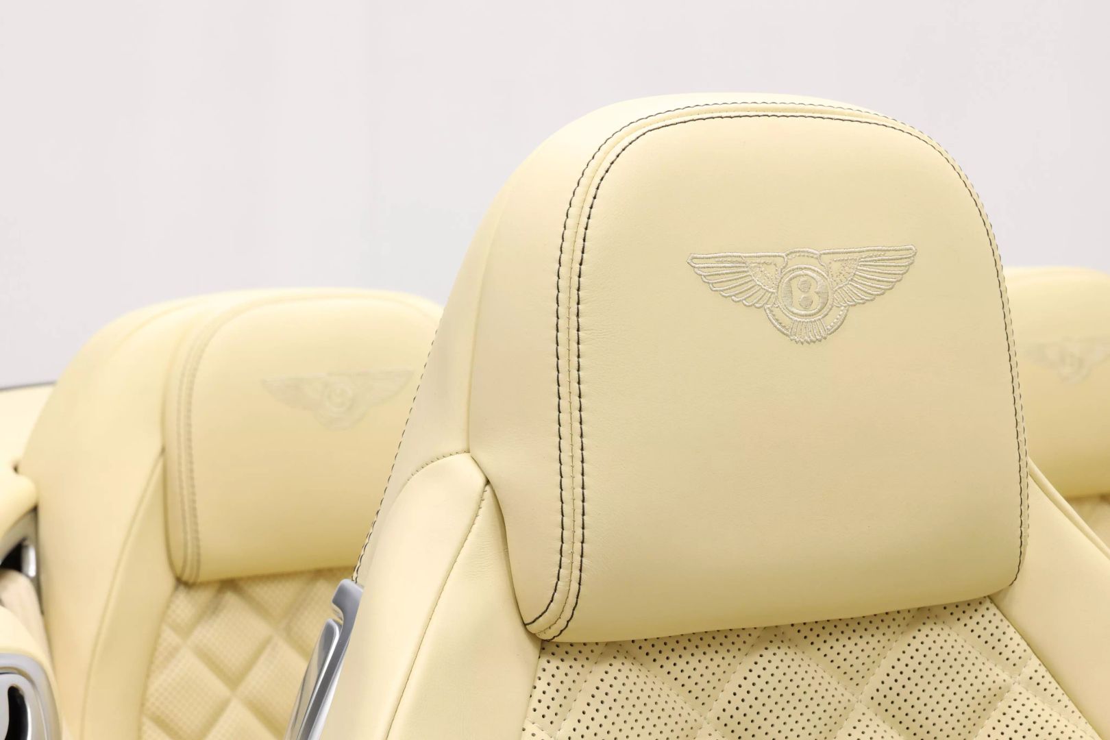 2016 Bentley Continental - Image 81
