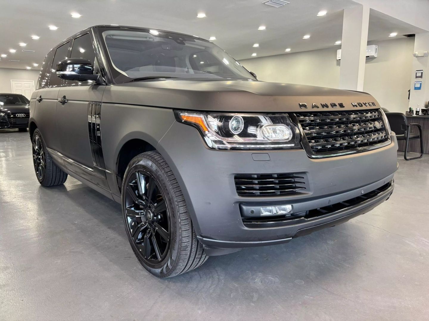 2017 Land Rover Range Rover Hse Sport Utility 4d - Image 1
