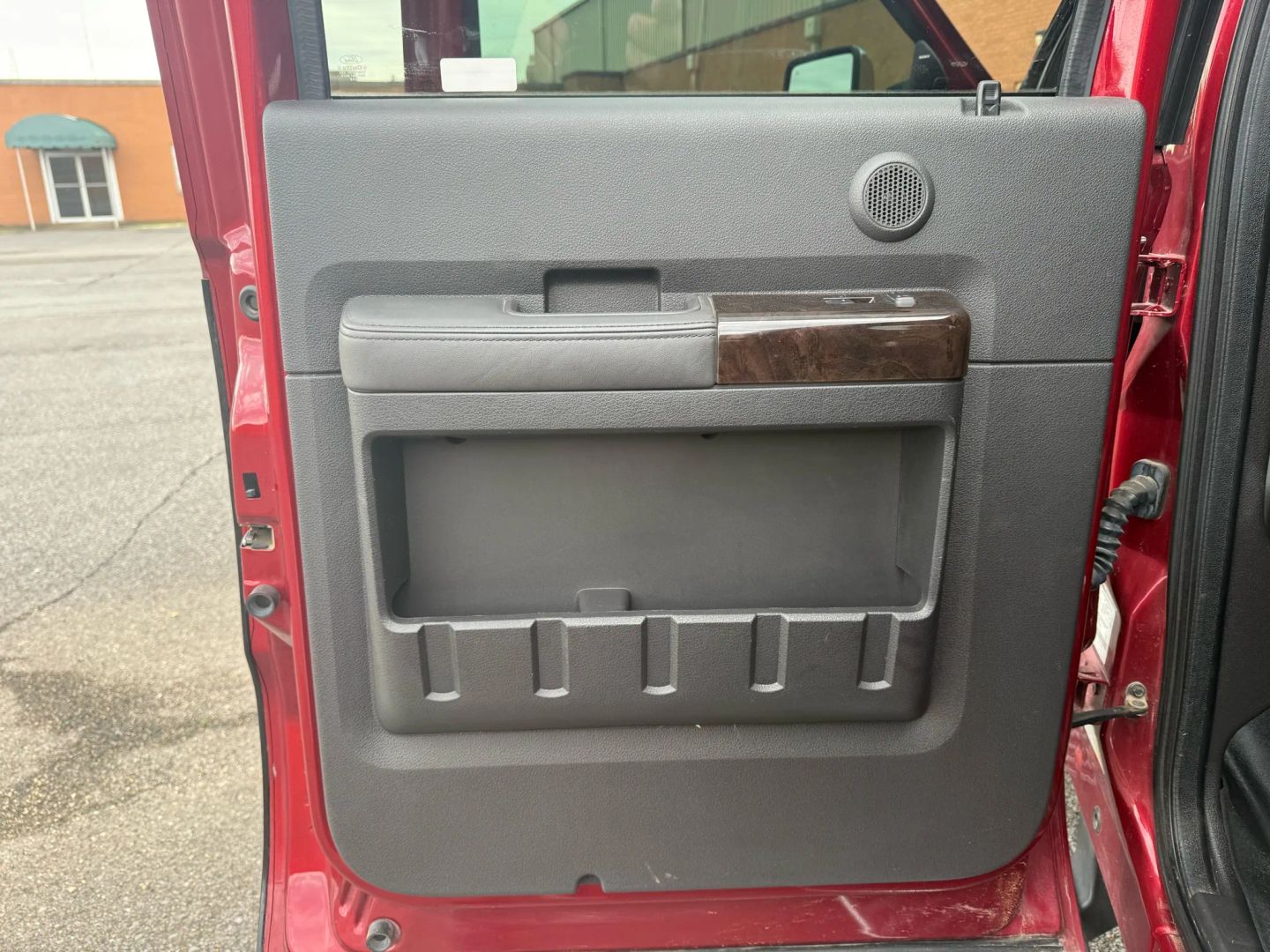 2015 Ford F250 Super Duty Crew Cab - Image 15