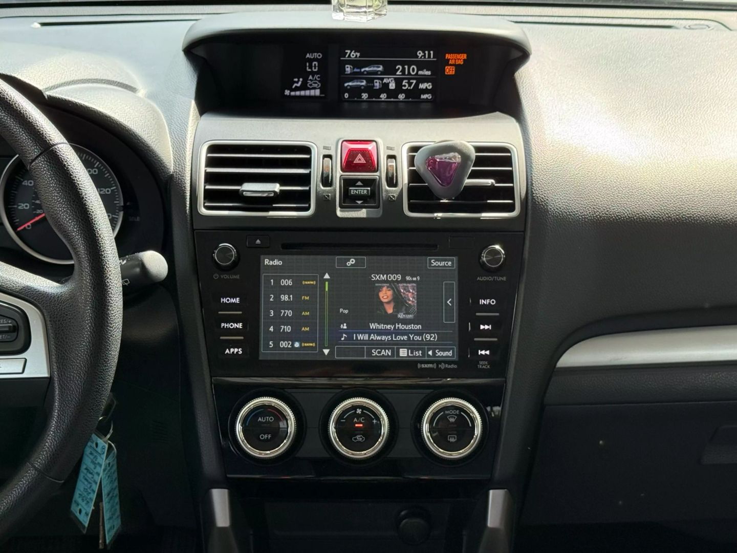 2017 Subaru Forester - Image 29