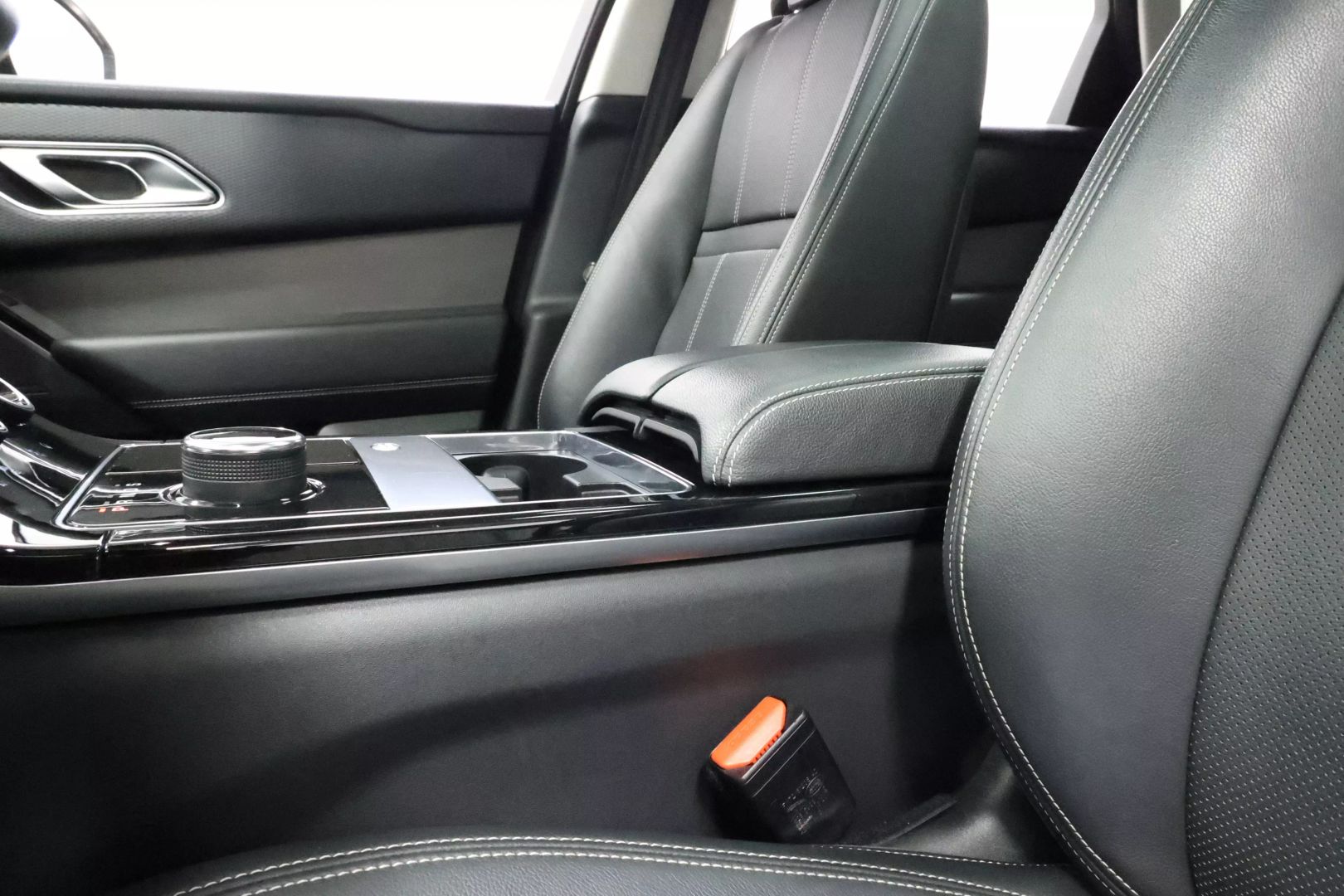 2019 Land Rover Range Rover Velar - Image 19