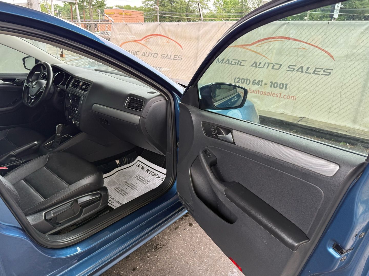 2017 Volkswagen Jetta - Image 24