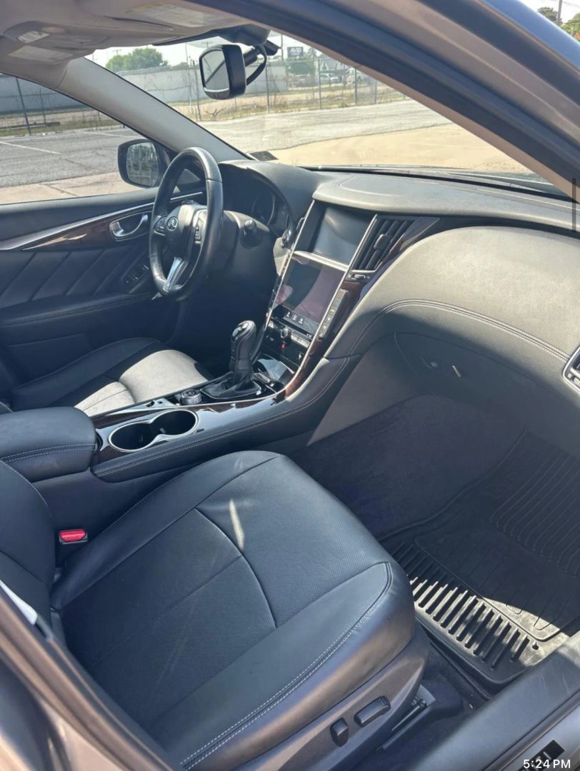 2018 Infiniti Q50 - Image 9