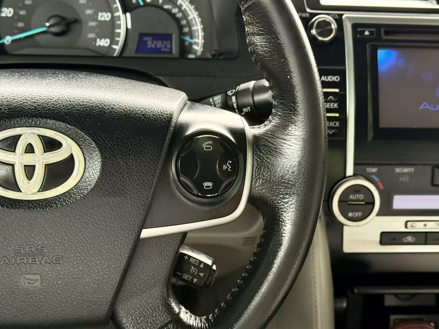 2012 Toyota Camry - Image 34