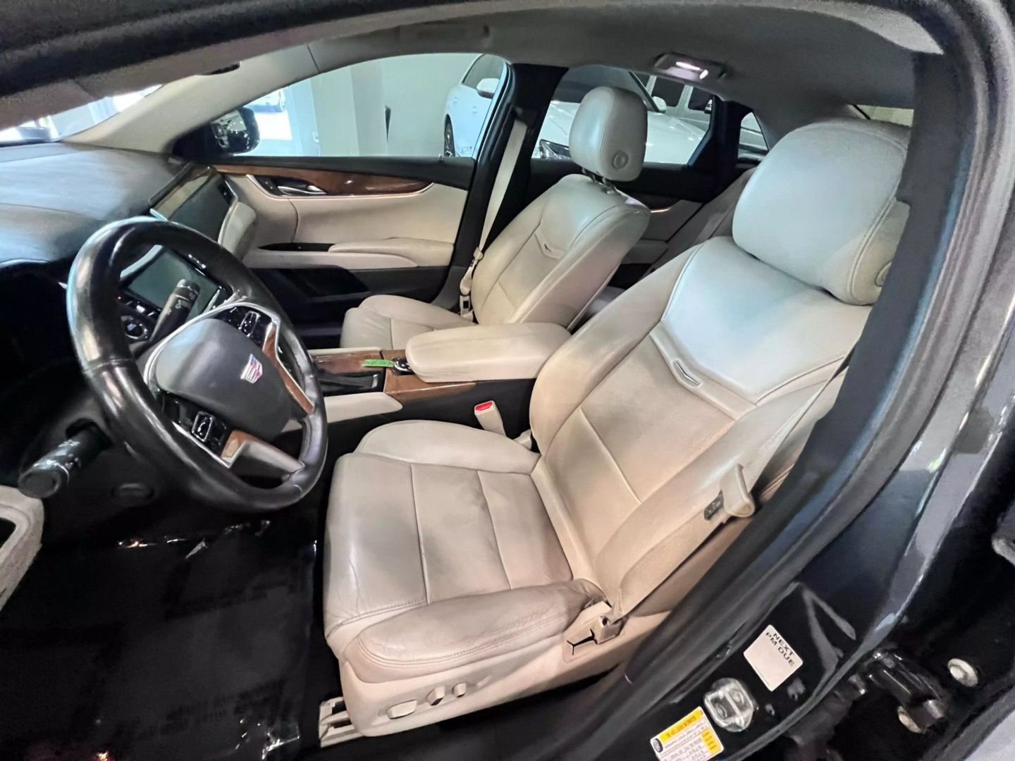 2019 Cadillac Xts Luxury Sedan 4d - Image 9