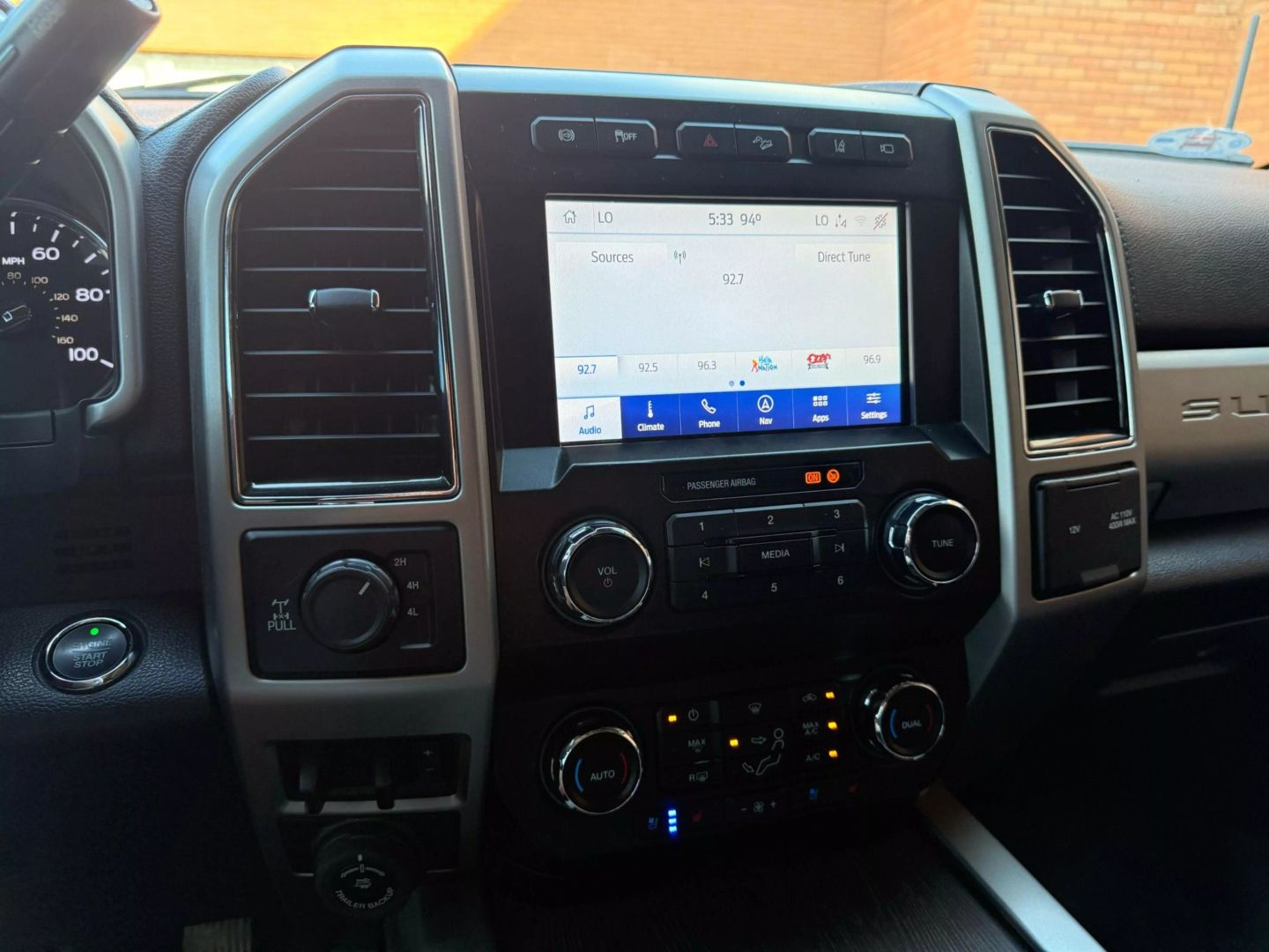 2020 Ford F250 Super Duty Crew Cab - Image 27