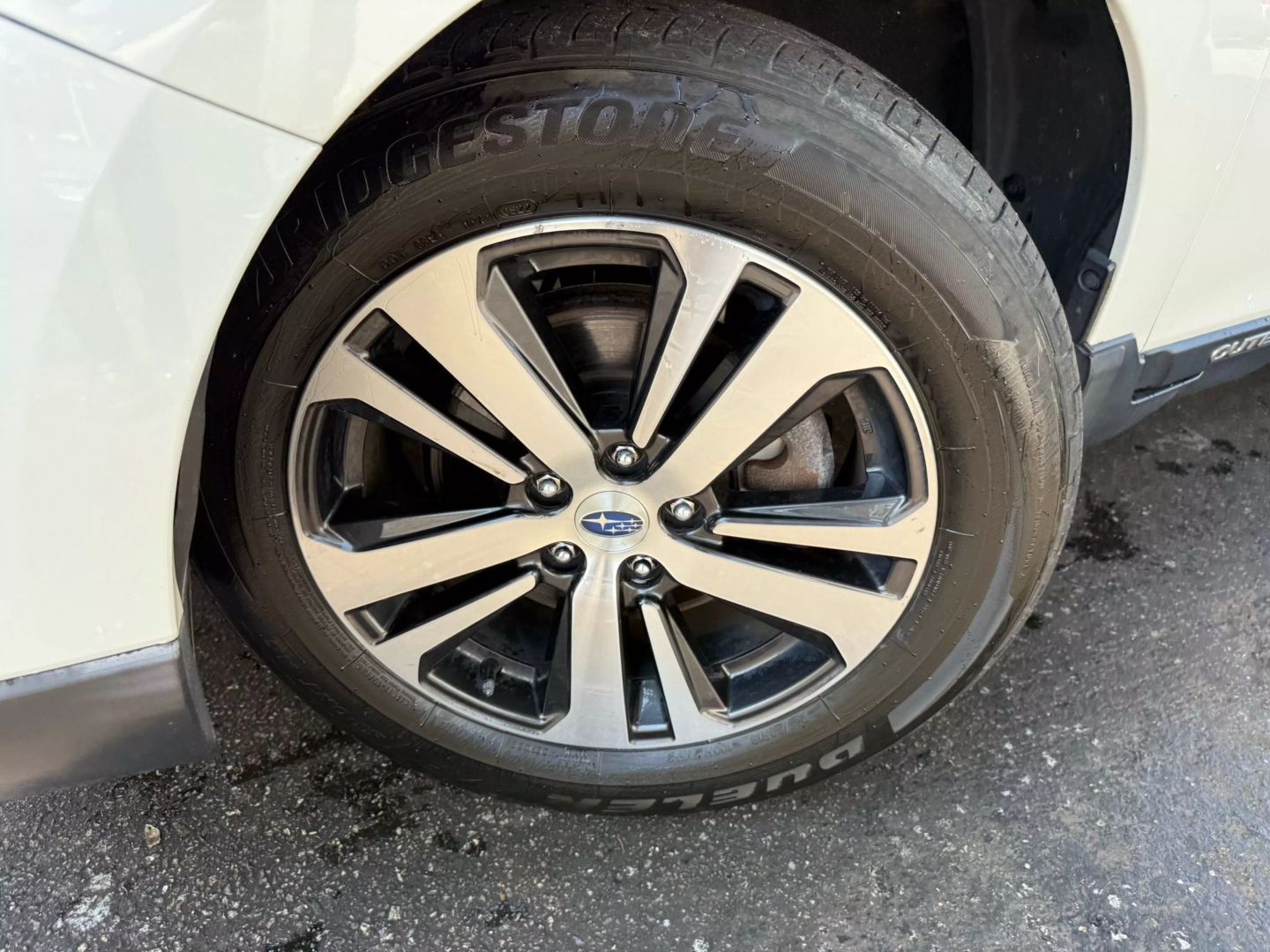 2018 Subaru Outback - Image 42