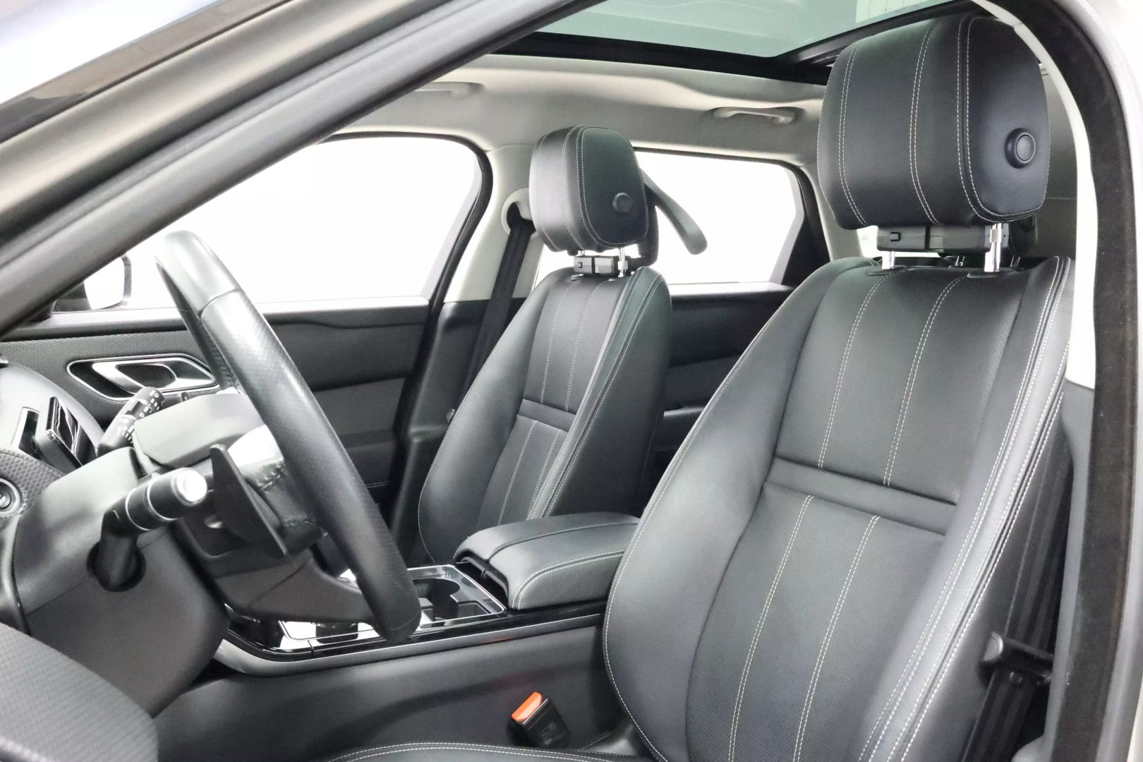 2019 Land Rover Range Rover Velar - Image 14