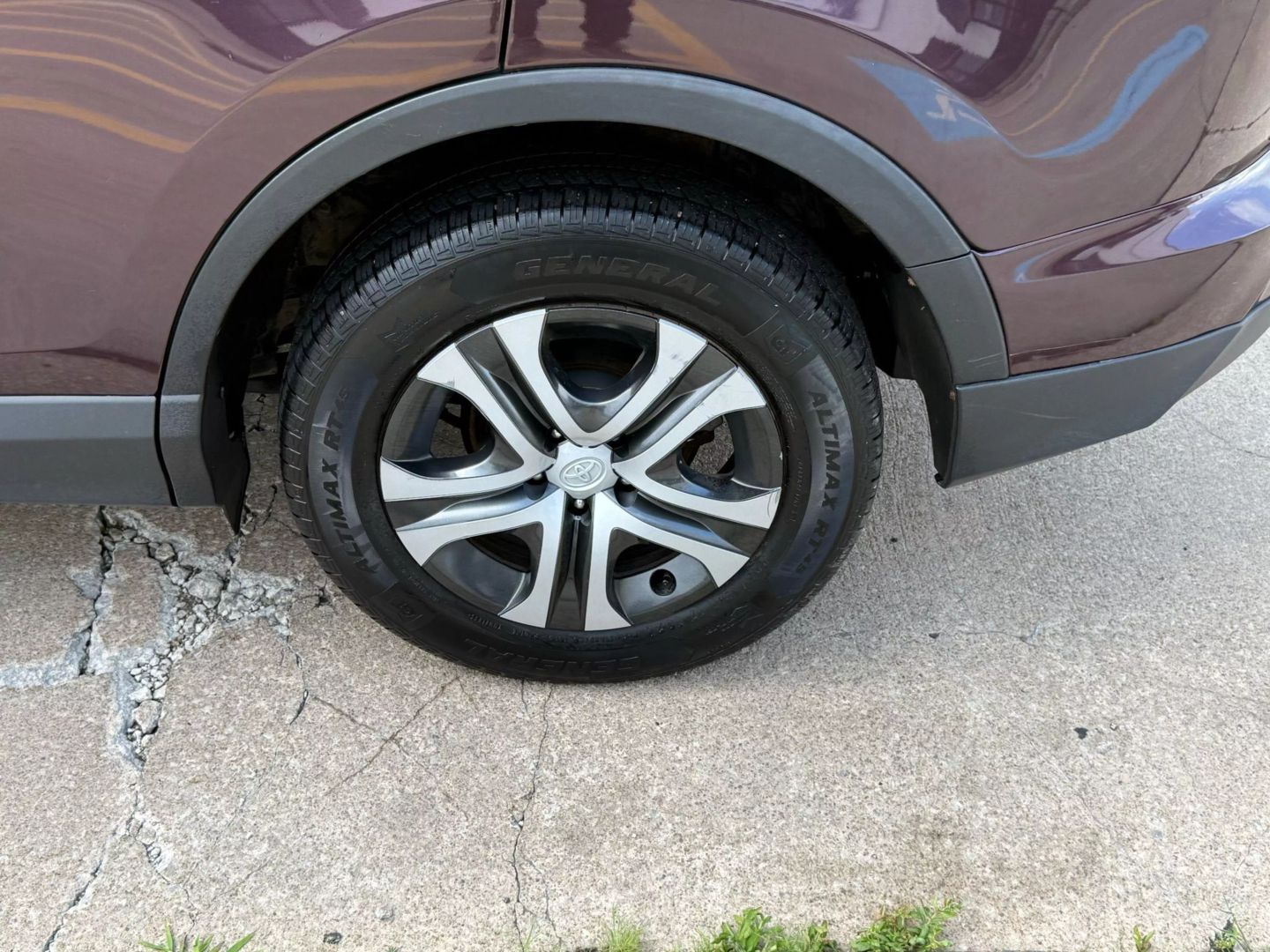 2017 Toyota Rav4 - Image 37