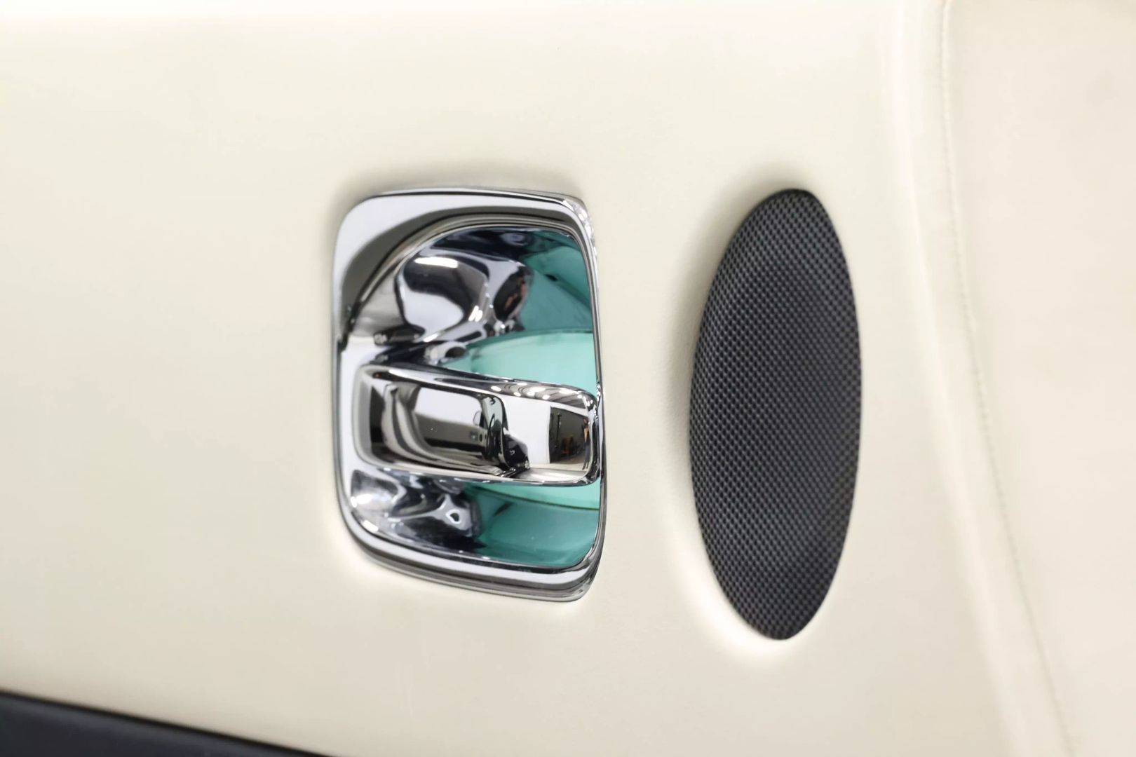 2014 Rolls-royce Wraith - Image 11
