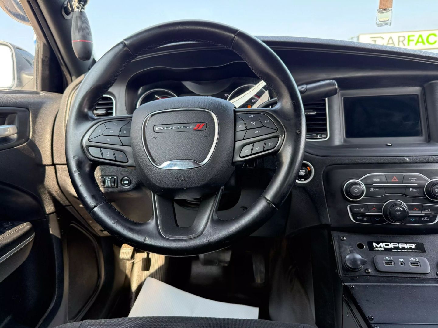 2021 Dodge Charger - Image 25
