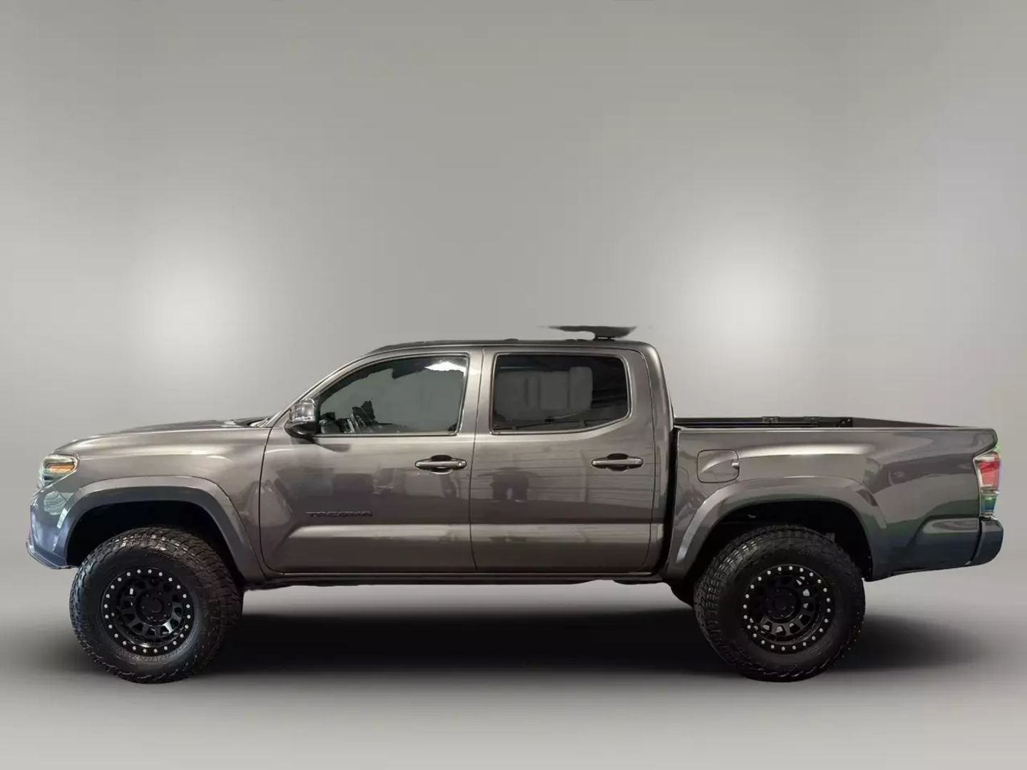 2016 Toyota Tacoma Double Cab Limited Pickup 4d 5 Ft - Image 11
